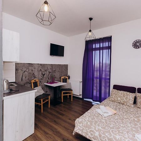 Нові Apartments Біля Жд Вокзалу Iwano-Frankiwsk Zewnętrze zdjęcie