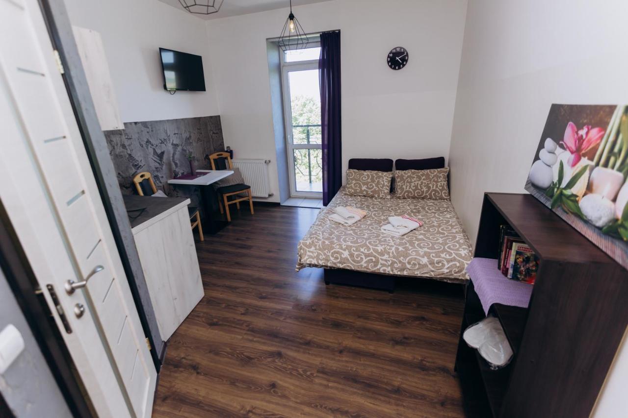 Нові Apartments Біля Жд Вокзалу Iwano-Frankiwsk Zewnętrze zdjęcie