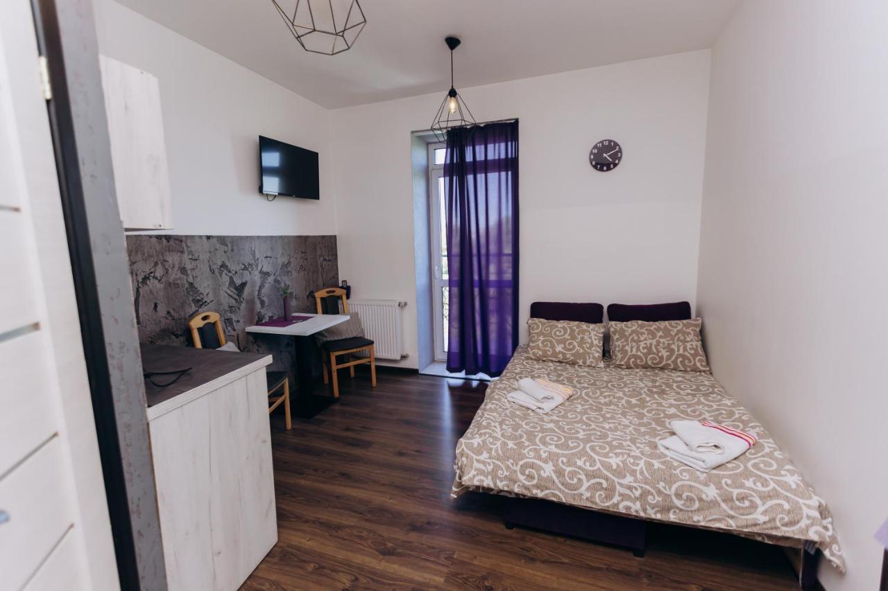 Нові Apartments Біля Жд Вокзалу Iwano-Frankiwsk Zewnętrze zdjęcie