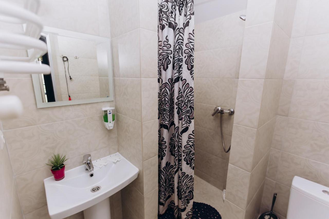 Нові Apartments Біля Жд Вокзалу Iwano-Frankiwsk Zewnętrze zdjęcie